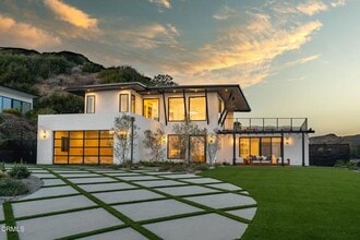 Building Photo - 708 Skyview Terrace