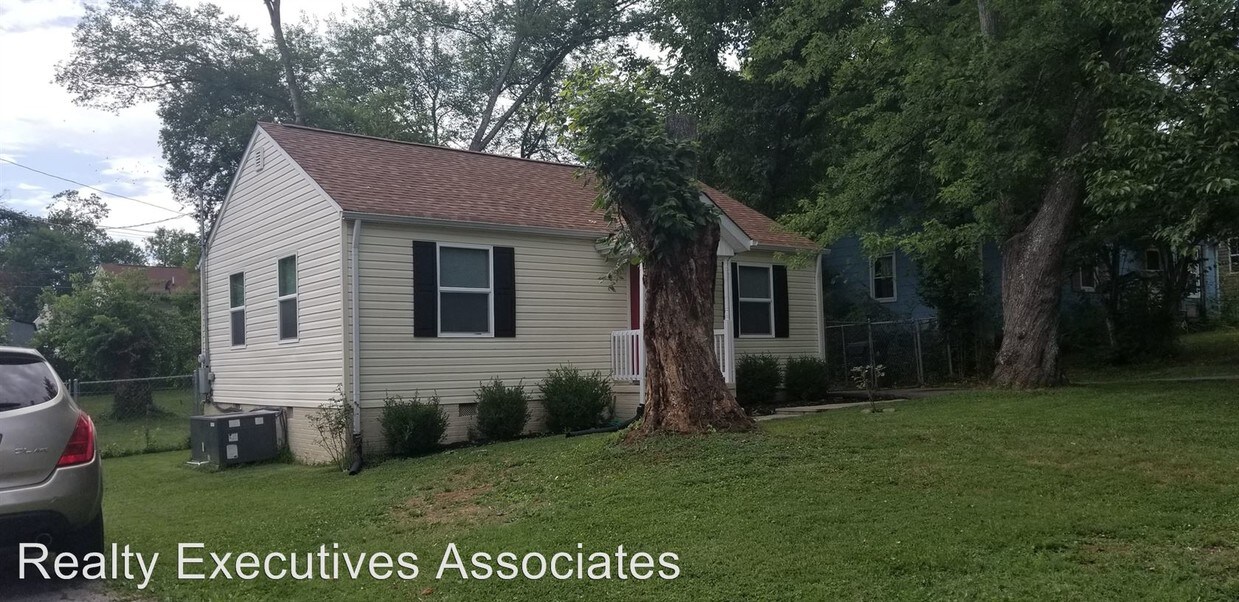 2309 Boxwood Ln NE, Knoxville, TN 37917 House for Rent in Knoxville