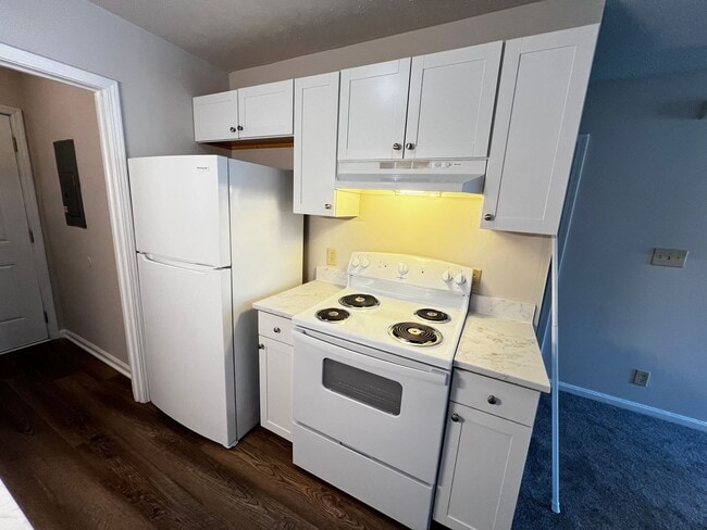 Building Photo - Unfurnished, One Bedroom, First Floor Condo in Myrtle Beach! Available Now!