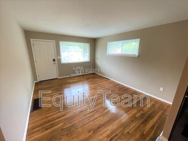 Foto del edificio - 4310 Sunburst Ln