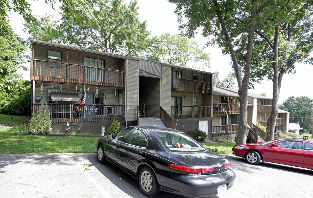 Building Photo - Shadowwood Apartments