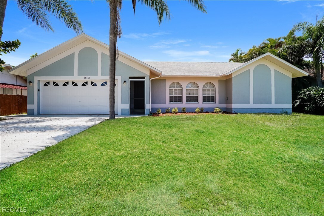 Foto principal - 18257 Columbine Rd