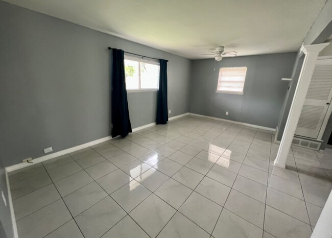 Foto del edificio - 4117 Field St