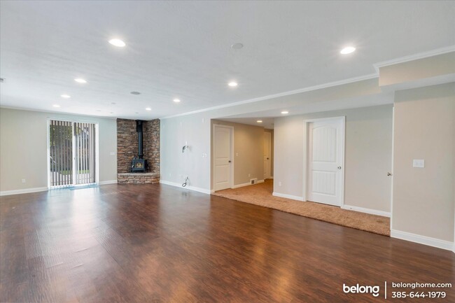 Building Photo - 3091 Sandpiper Rd