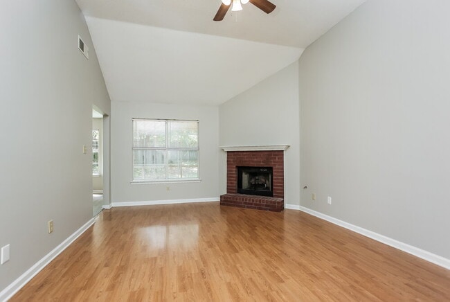 Building Photo - 6957 Showboat Ln