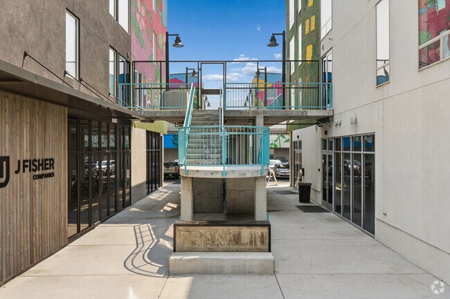 Building Signage - The Franklin Apartments