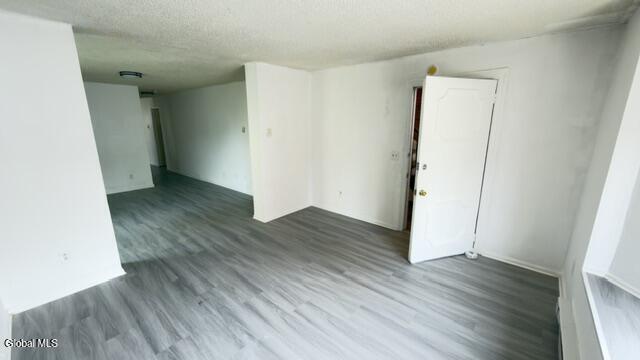 Foto del edificio - 3134 6th Ave