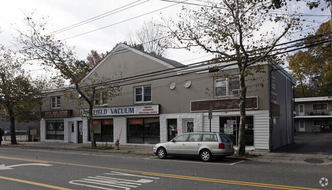 Building Photo - 360-376 Larkfield Rd