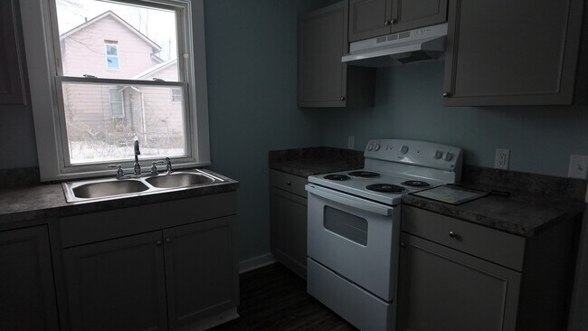 Foto del edificio - 422 Downing Pl