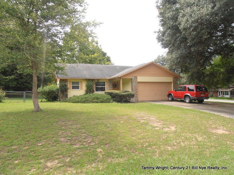Primary Photo - RANCH STYLE HOME WITH A FENCED YARD IN DAD...