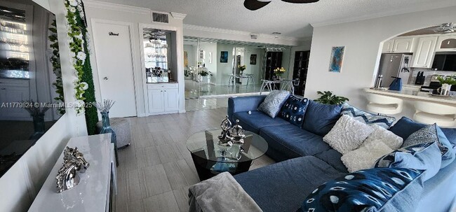Foto del edificio - 137 Golden Isles Dr