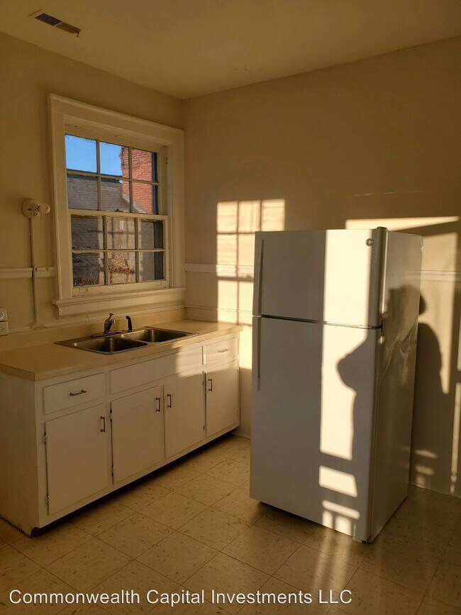 Foto del edificio - 624 S Sycamore St