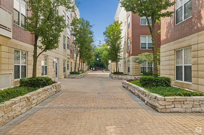 Building Photo - The Reserve