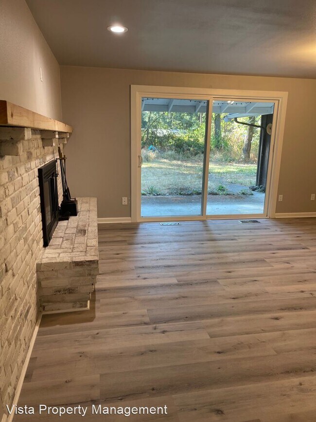 Foto del edificio - 3 br, 2.5 bath House - 3302 163rd Street E