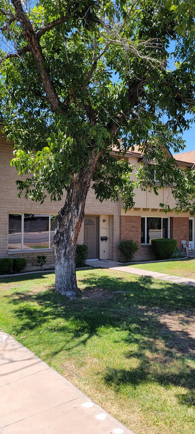 Building Photo - 6732 N 43rd Ave