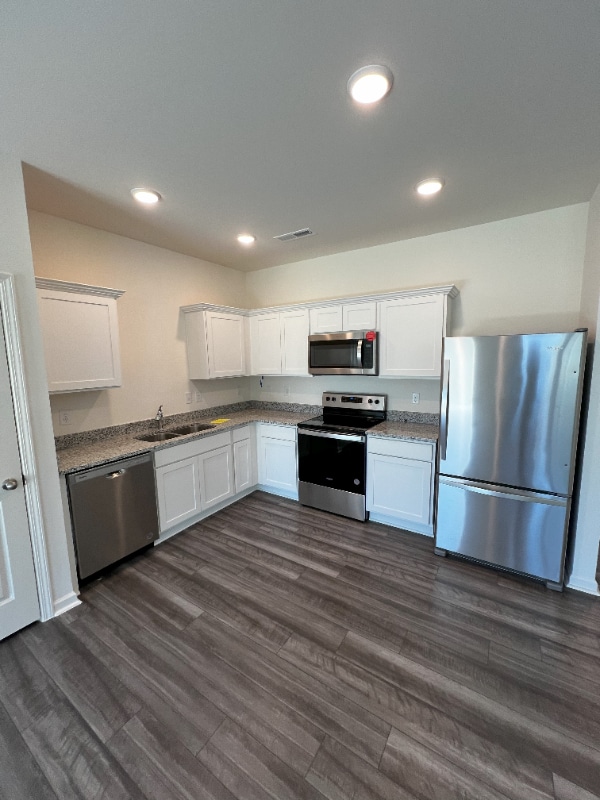 Building Photo - 121 N Chubb Rdg