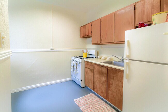 Building Photo - Paramount Apartments - 1 bedroom