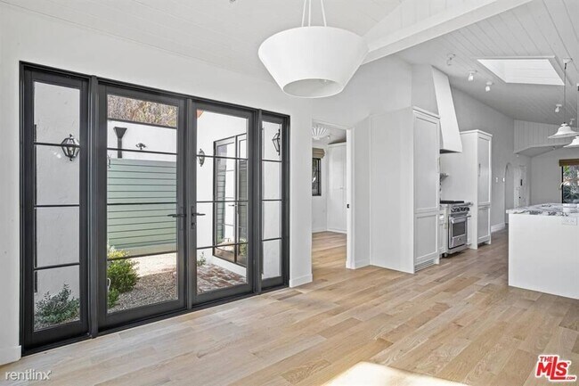 Foto del edificio - 2 br, 2.5 bath House - 8989 Lloyd Pl