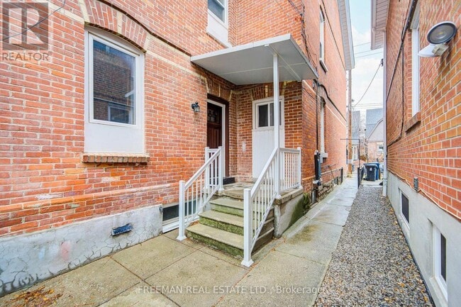 Building Photo - 756 Euclid Ave