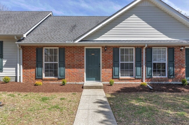 Building Photo - Newly Renovated Fairview Condo