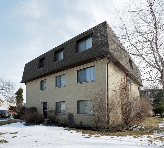 Building Photo - 1056 S York Rd