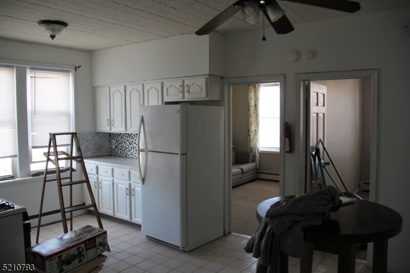 290 Lakeview Ave Unit 3, Clifton, NJ 07011 Room for Rent in Clifton