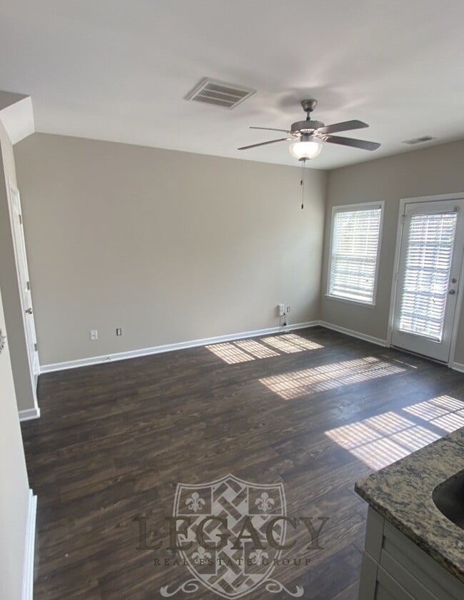 Photo - 616 Pippin Dr House