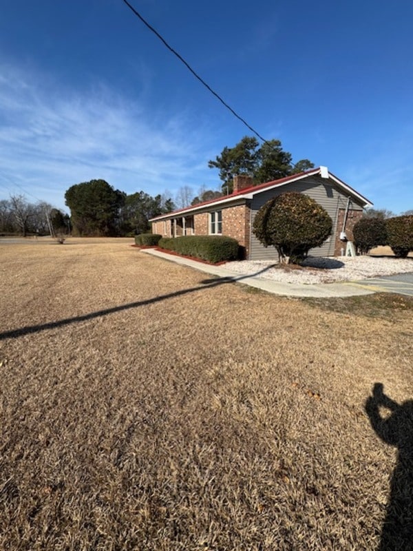 Foto del edificio - 584 Lakeview Rd