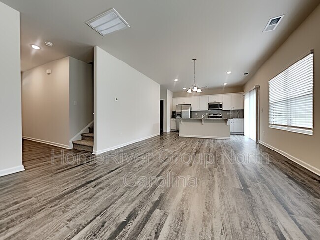 Building Photo - 12363 Old Dulin Farms Way