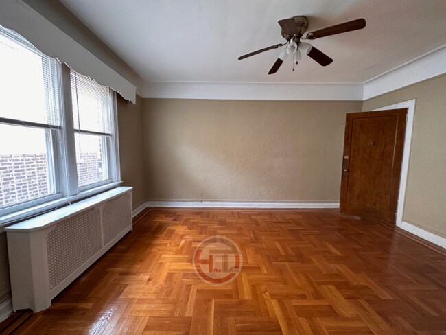 Foto del edificio - 2036 Colonial Ave
