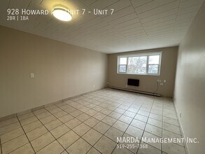 Building Photo - 928 Howard Ave