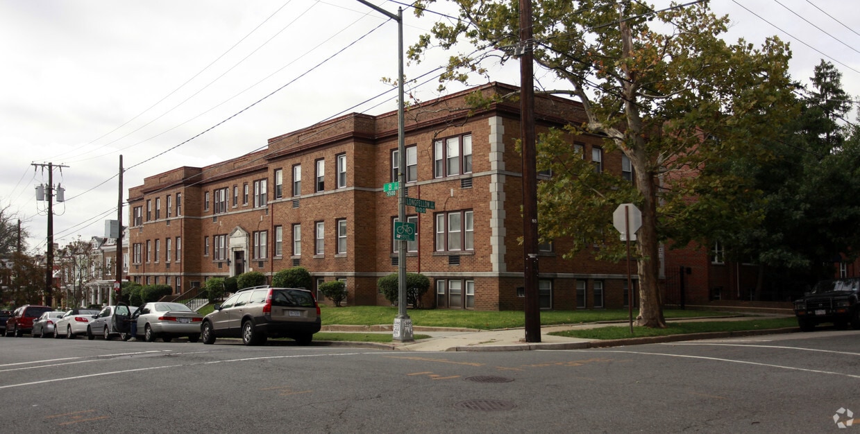 Primary Photo - 5524 8th St NW