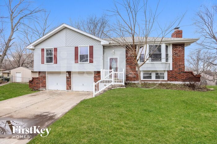 Primary Photo - 513 NE Shiloh Cir