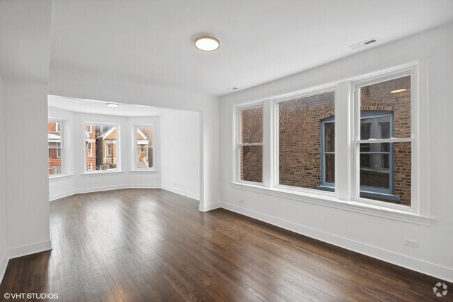 Building Photo - 2229 W Augusta Blvd