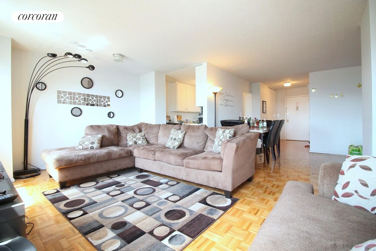 Primary Photo - 401 2nd Ave