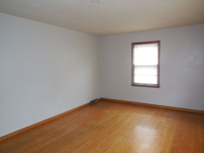 Foto del edificio - 2 Bedroom Home in Edwardsville!  Great Woo...