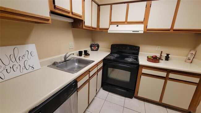 Foto del edificio - 4111 S Semoran Blvd