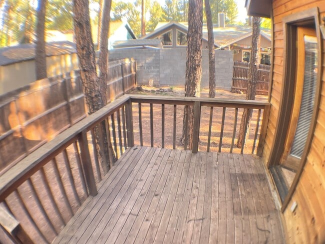 Foto del edificio - Single-Level 3 Bedroom Home in University Heights | Fenced Backyard + 2-Car Garage