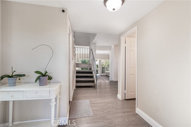 Building Photo - 28 Sycamore Ln