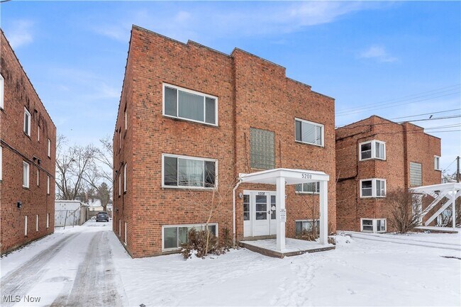 Foto del edificio - 5208 Lee Rd