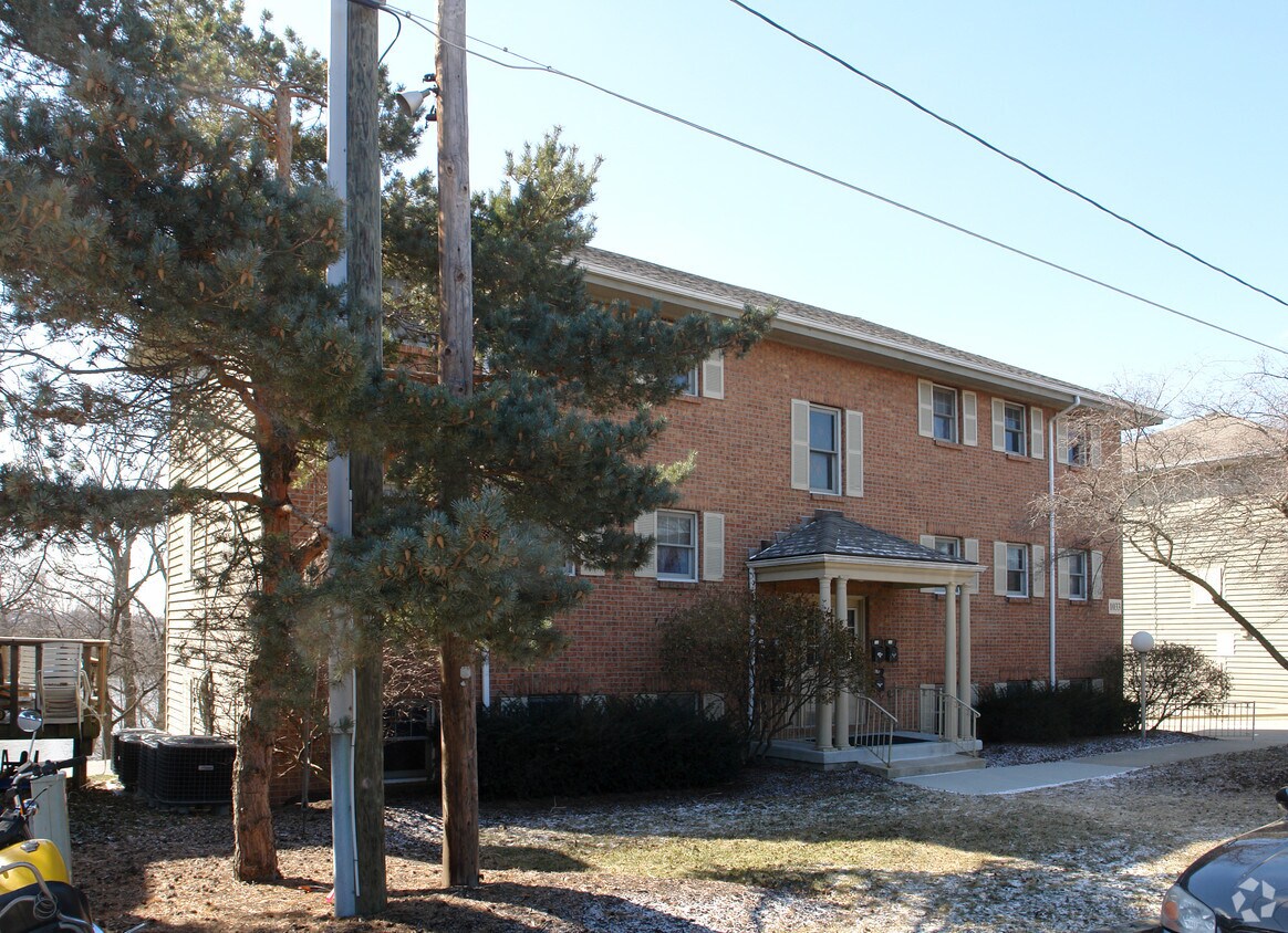 Building Photo - 1033 Ridge St