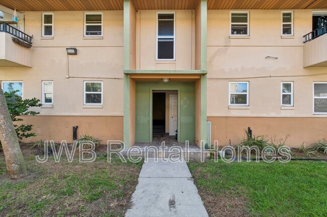 Building Photo - 1610 2nd St N