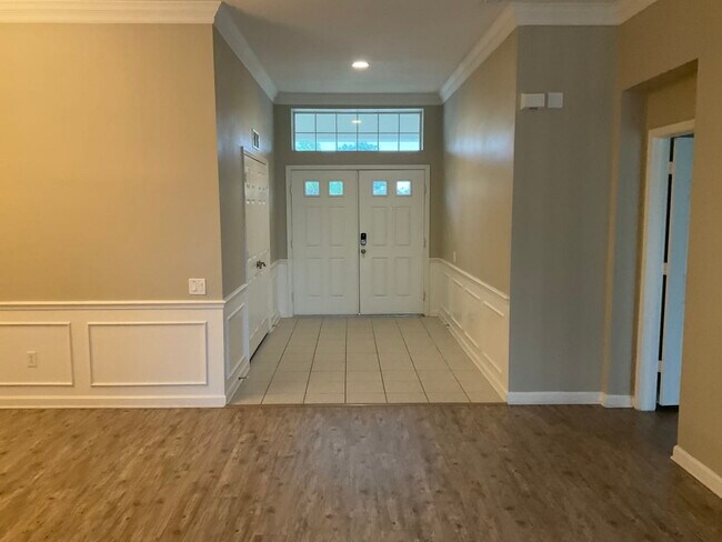 Building Photo - 31104 Edendale Dr