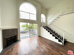 Building Photo - 8515 Alcott St