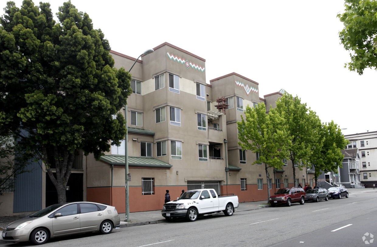 Building Photo - James Lee Court