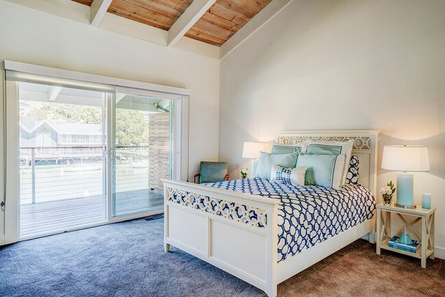 Building Photo - The Cove at Tiburon