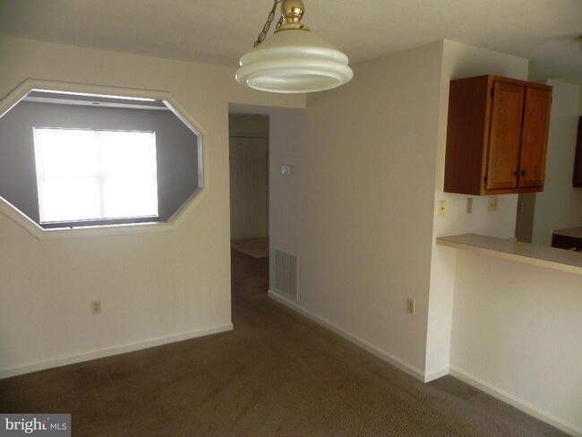 Building Photo - 360 Tumbleweed Pl