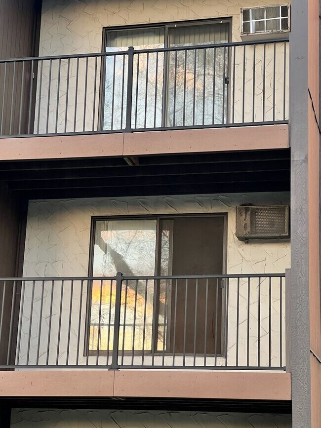 Cozy 2bedroom condo in an accessible loca... Condo for Rent in Burnsville, MN