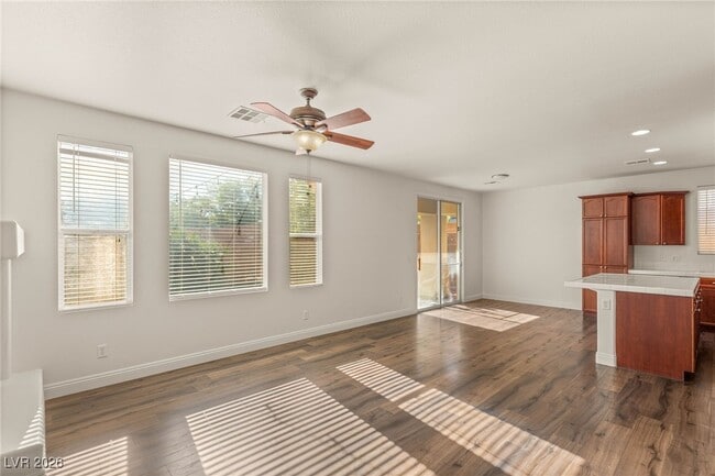 Building Photo - 6247 Sugartree Ave