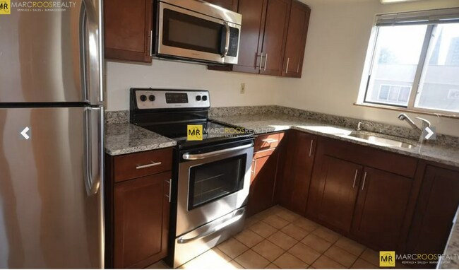 Foto del edificio - 332 Franklin St